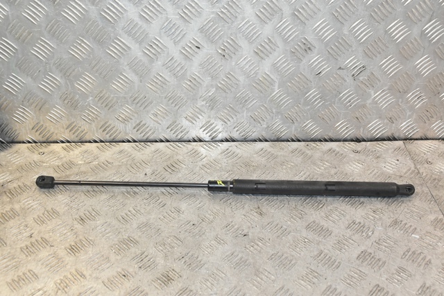 Стойка капота правая A1648800129 MERCEDES