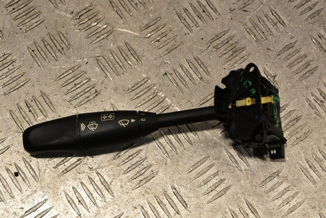 Переключатель подрулевой, левый A1715402245 MERCEDES