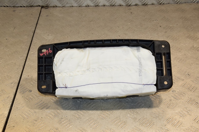 Подушка безопасности (AIRBAG) пассажирская A1768600002 MERCEDES