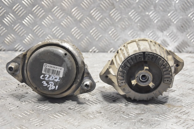 A2042402317 MERCEDES Левая/правая опора двигателя купить в Полтава