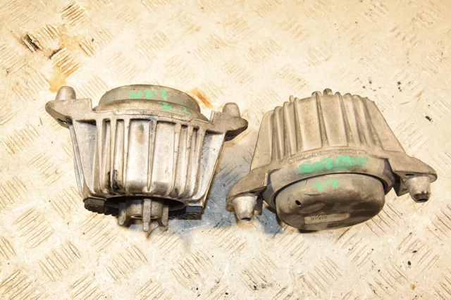 MERCEDES A2042404717 Подушка (опора) двигателя правая в наличии Каменское