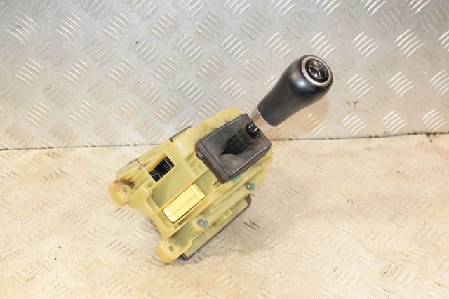 Селектор коробки передач A2042678124 MERCEDES