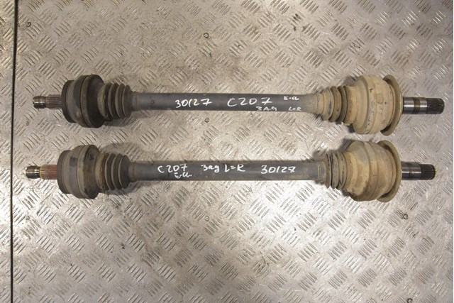 Полуось задняя, левая A2043501910 MERCEDES