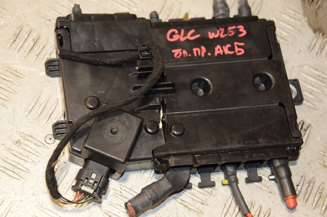 Панель предохранителей A2055402850 MERCEDES
