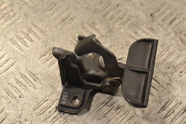 Стояк-крюк замка капота A2098800164 MERCEDES