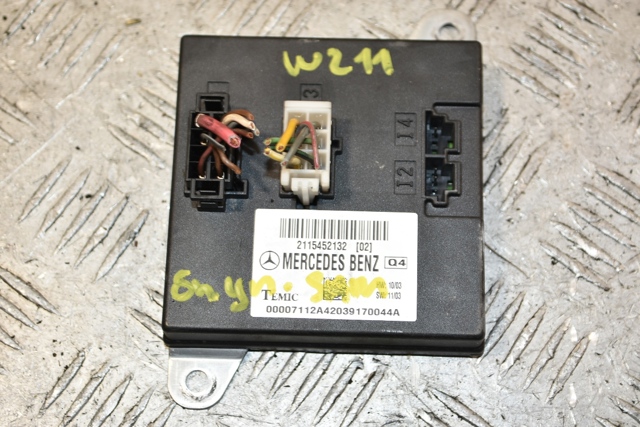 Блок управления сигналами SAM A2115452132 MERCEDES