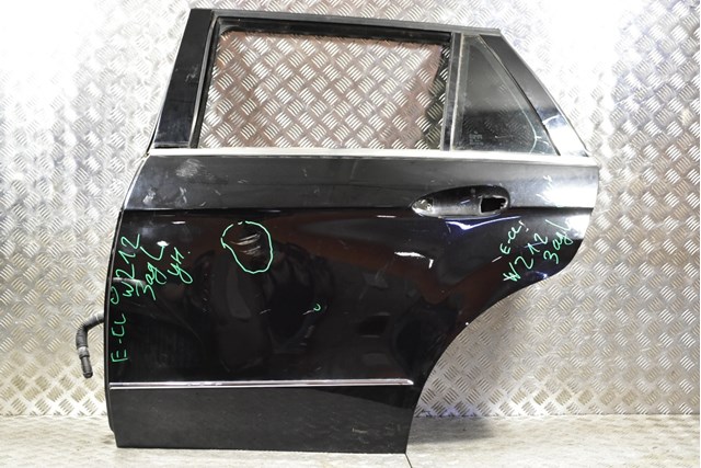 Задняя левая дверь A2127300305 MERCEDES