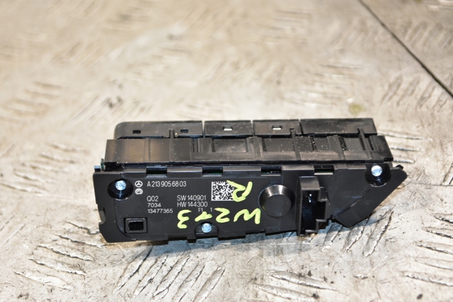 A2139056803 MERCEDES Блок кнопок центральной консоли купить в Николаев