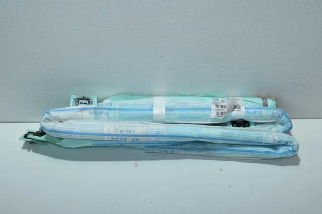 Шторка боковая правая A2538600202 MERCEDES