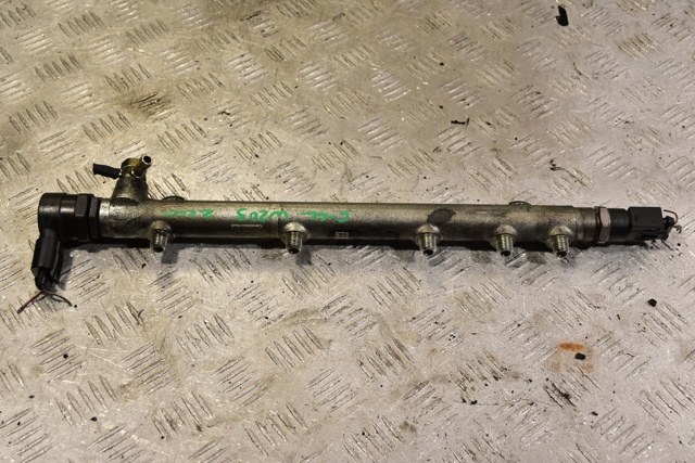 MERCEDES A6110700395 Распределитель топлива (рампа) в наличии Запорожье
