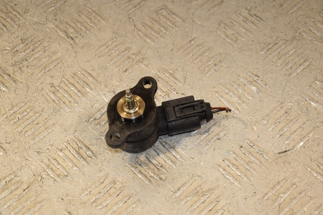 Регулятор давления в топливной рейке A6110780549 MERCEDES