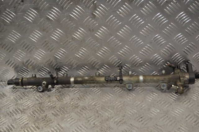 Распределитель топлива (рампа) A6120700295 MERCEDES