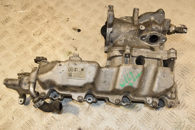 Коллектор впускной A6400901337 MERCEDES