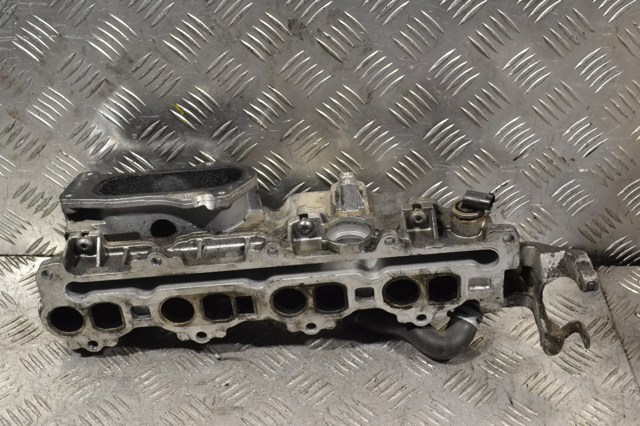 MERCEDES A6400901337 Коллектор впускной в наличии Черновцы