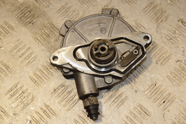 A6402300365 MERCEDES Насос вакуумный купить в Кривой Рог