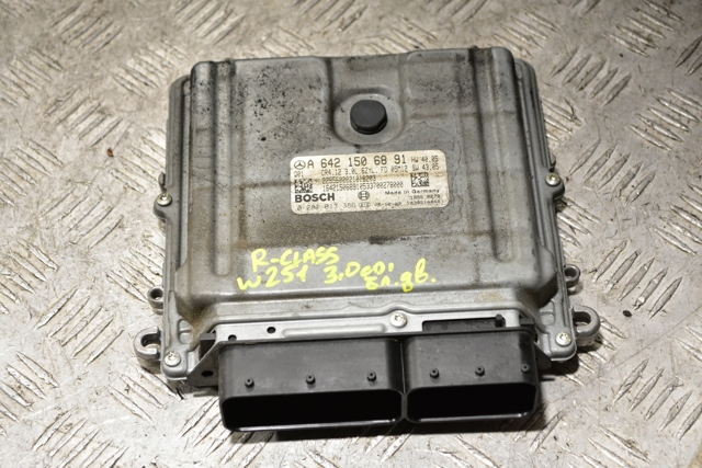 Модуль управления двигателем A6421506891 MERCEDES