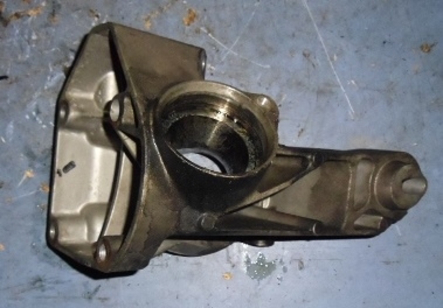 A6462230604 MERCEDES Кронштейн подушки (опоры) двигателя левой купить в Ирпень