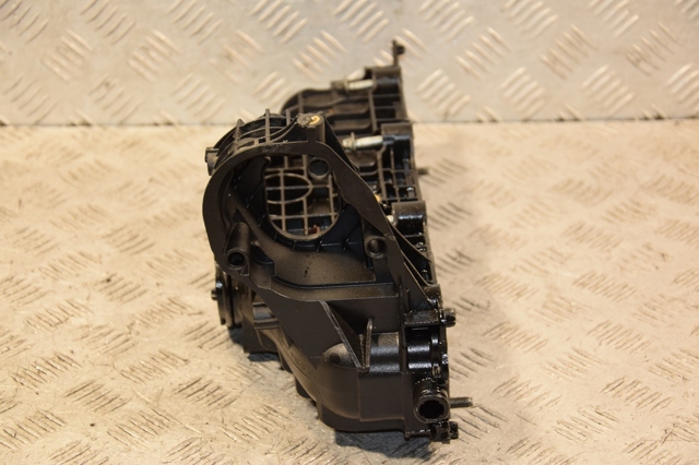 MERCEDES A6510903037 Коллектор впускной в наличии Каменское