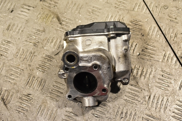 Клапан EGR, рециркуляции газов A6511400360 MERCEDES
