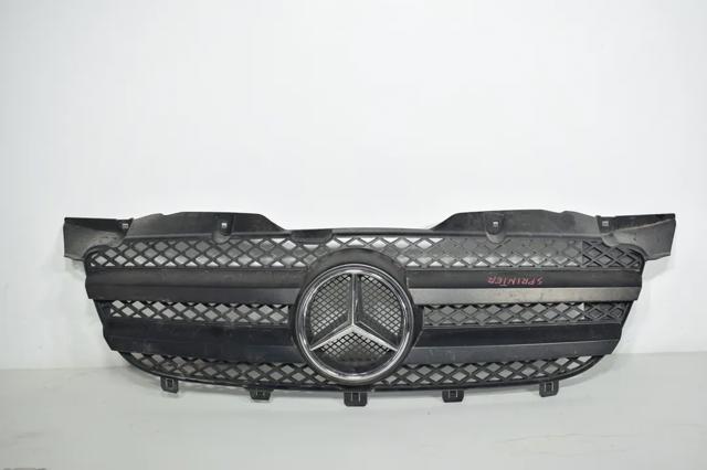 Решетка радиатора A9068800385 MERCEDES