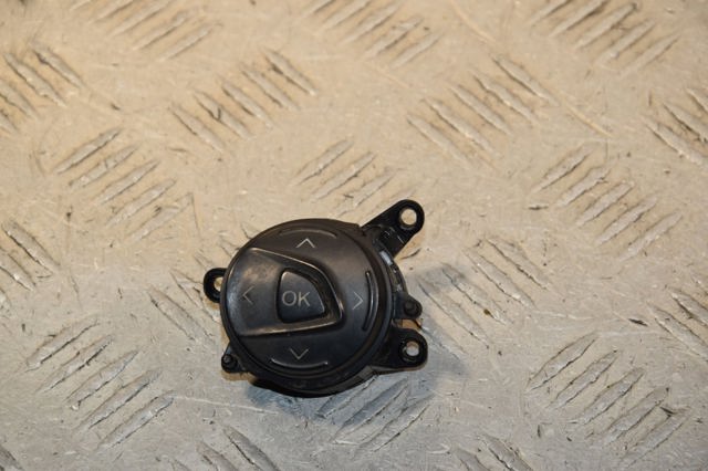 Блок кнопочных переключателей рулевого колеса AM5T14K147AA FORD
