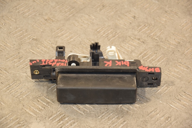 Ручка боковой двери внутренняя BK21V266A62AC FORD