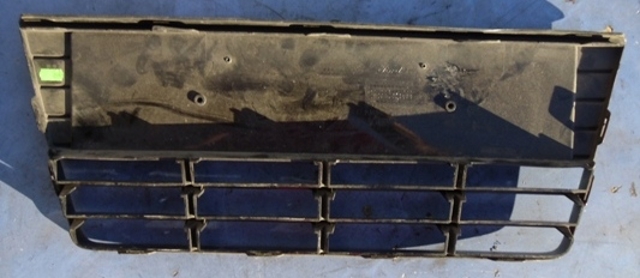 FORD BM5117K945E Решетка бампера в наличии Киев