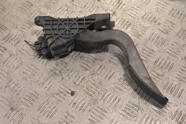 CC3041600 MAZDA Педаль газа купить в Чернигов