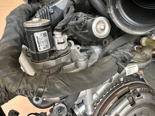 VOLVO D4204T8 Двигатель в сборе в наличии Чернигов
