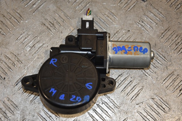 Мотор стеклоподъемника двери передней, правой D6515858X MAZDA