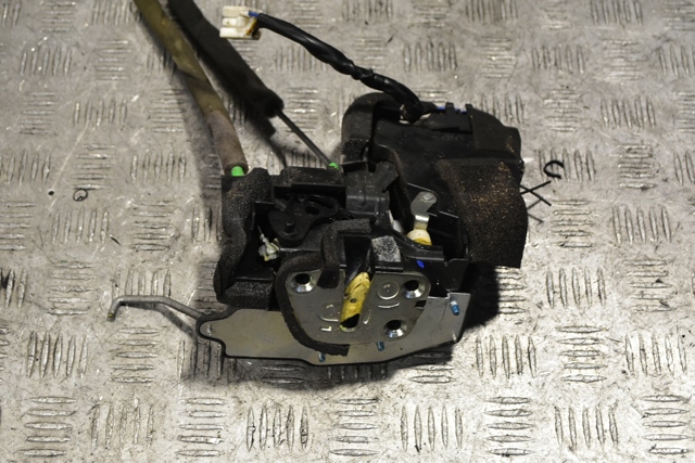 EH1473310E MAZDA Замок двери задней левой купить в Ровно