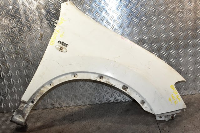 Переднее правое крыло F3100BR0MA NISSAN