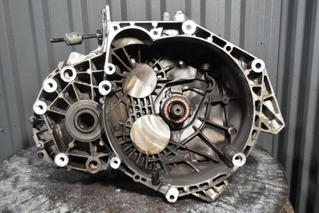 Механическая коробка переключения передач F40 OPEL