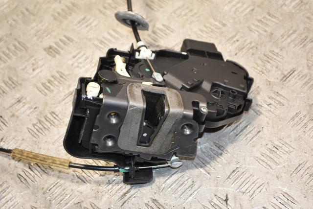 FQM500370 LAND ROVER Замок двери задней левой купить в Черкассы