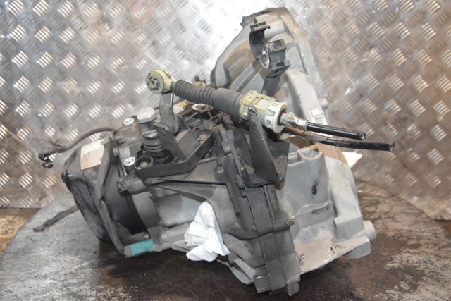 NISSAN JH3103 КПП в сборе (механическая коробка передач) в наличии Черновцы