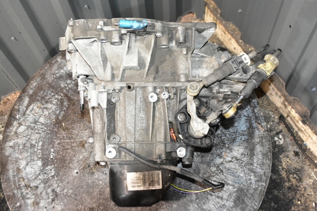 RENAULT JH3184 КПП в наличии Черновцы