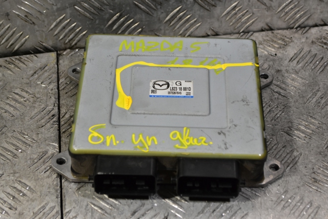 Модуль управления двигателем L82318881D MAZDA