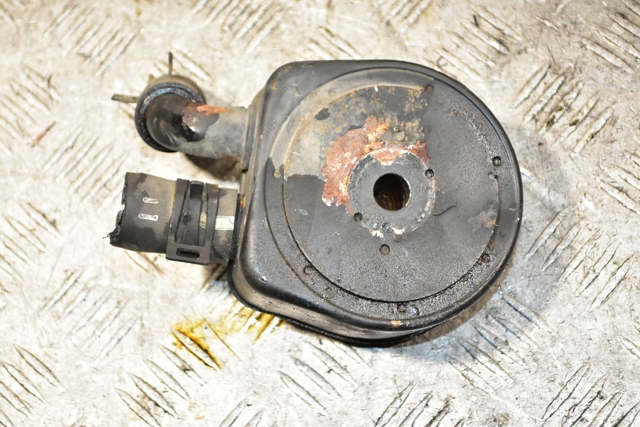 LFD714700 MAZDA Радиатор масляный (холодильник), под фильтром купить в Житомир