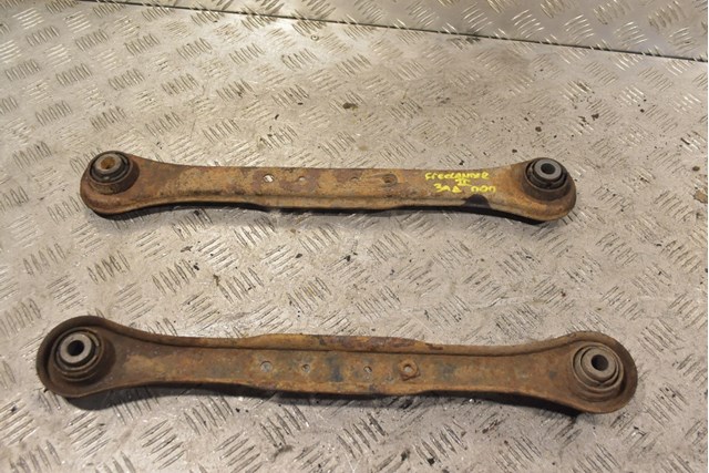 Поперечная тяга задней подвески LR002575 LAND ROVER