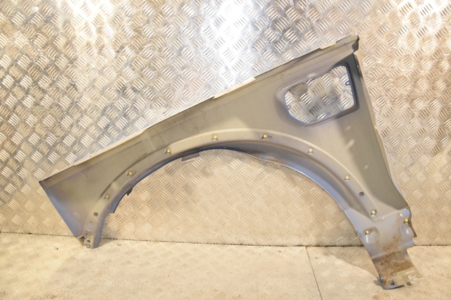 LAND ROVER LR013931 Крыло переднее правое в наличии Сумы