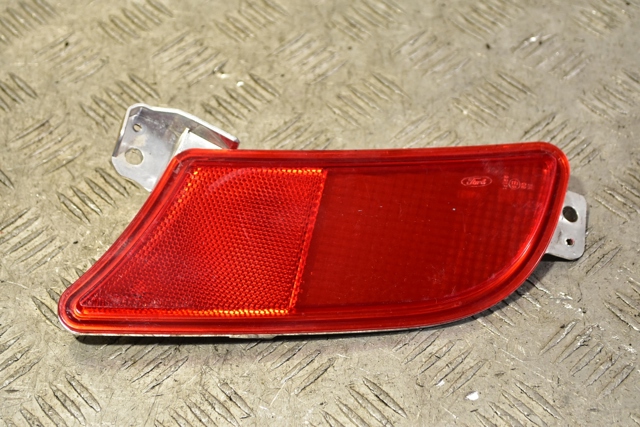 Отражатель бампера заднего правый LV4B13B414AC FORD