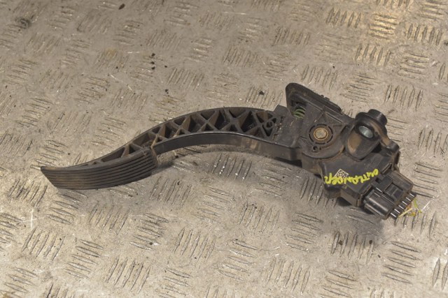 Педали газа Митсубиси Аутлендер 2 40