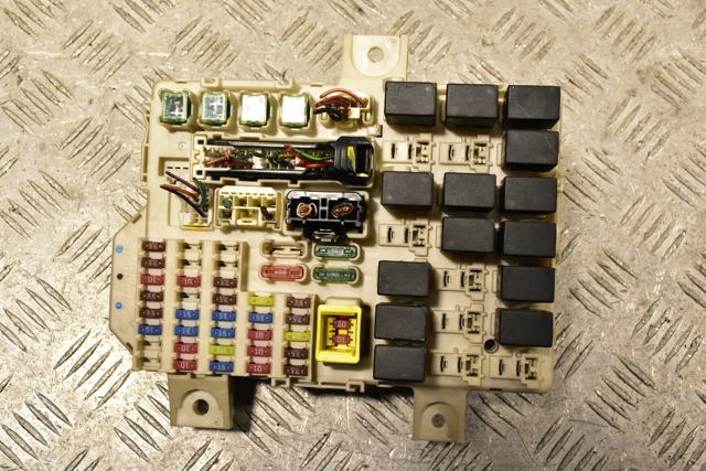 Коробка предохранителей MN108319 MITSUBISHI
