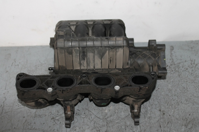 Впускной коллектор MN143823 MITSUBISHI