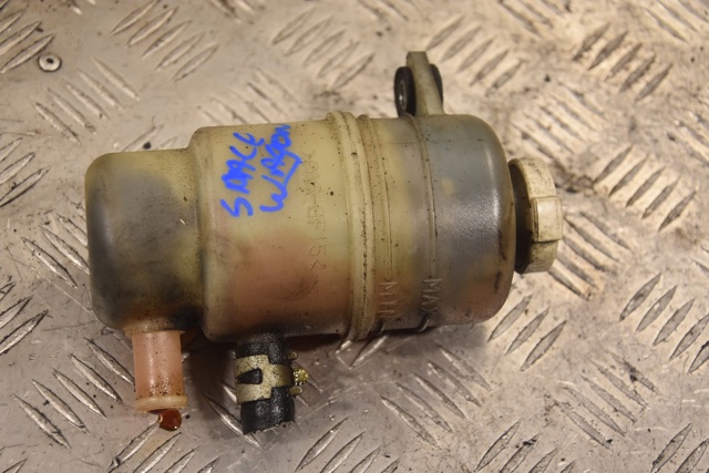 Бачки запасные (для масла) Митсубиси Спейс-Вагон 3