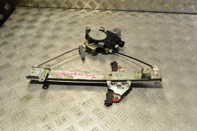 Мотор стеклоподъемника двери задней, левой MR573887 MITSUBISHI