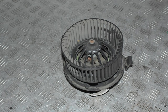 RENAULT N106609Z в наличии Павлоград