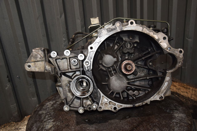 Коробка передач P05106047AB CHRYSLER