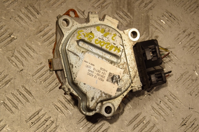 Регулятор фаз газораспределения PE01124Z0C MAZDA