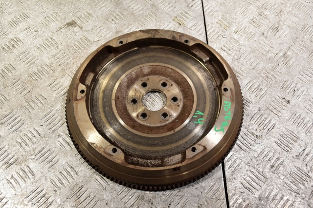 Маховик сцепления R90400169 OPEL